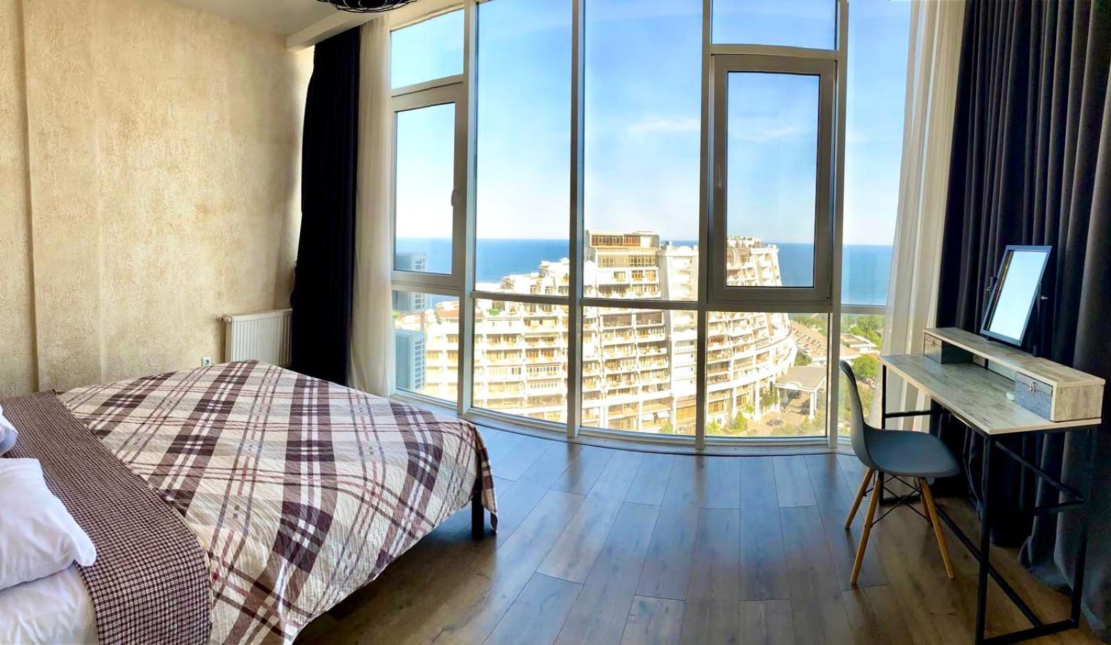 Arcadia Promenade Grand Apartments Odesa Room photo