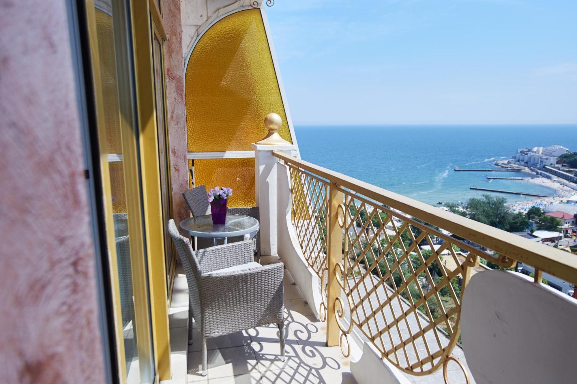 Arcadia Promenade Grand Apartments Odesa Room photo
